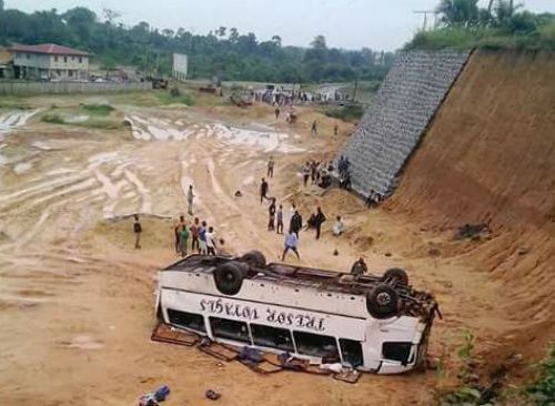 Cette image d’accident provient-elle vraiment de Douala ?