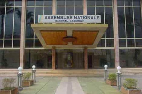 Suite à l’incendie de l’Assemblée nationale du Cameroun, les députés ne vont  pas interrompre la session de novembre