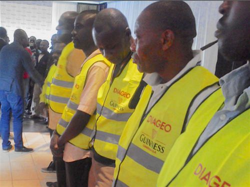 Guinness Cameroun a-t-il licencié des employés locaux pour les remplacer par des expatriés?
