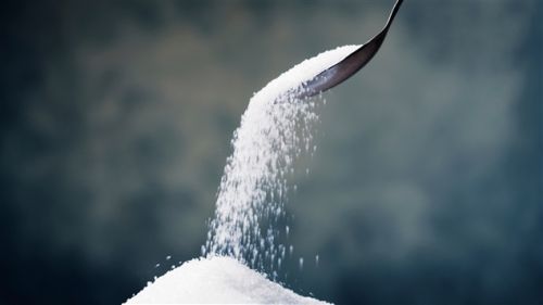 Are businessmen putting pressure to import sugar in Cameroon?