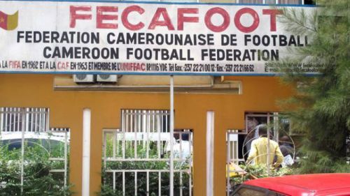Did the Cameroonian Football Federation request a boycott of the banks UBA and Ecobank?