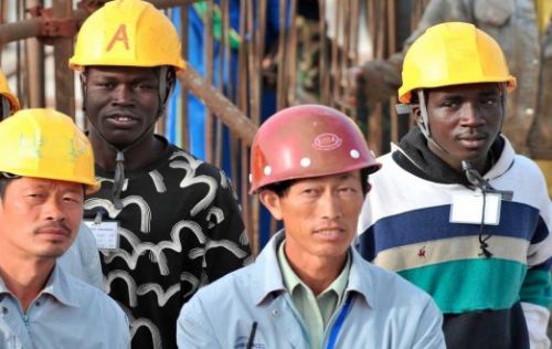 Certains disent que l&#039;entreprise chinoise Cfhec maltraite ses ouvriers camerounais