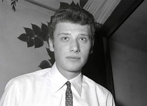 Johnny Hallyday was expelled from Cameroon in May 1968