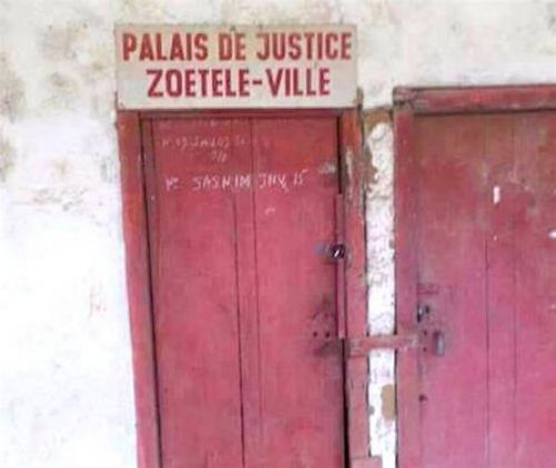 Is this picture really of the Zoétélé Justice Court?