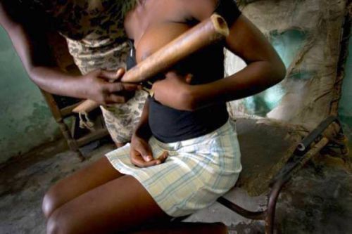 Est-ce vrai qu’on repasse les seins des filles pour prévenir des grossesses précoces au Cameroun ?