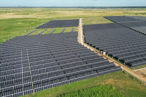 Électricité : le Cameroun inaugure ses premières centrales solaires