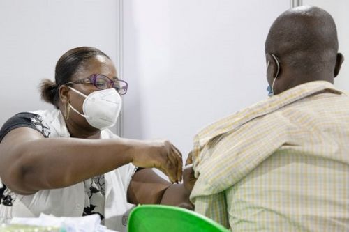 Coronavirus : 5800 personnels de santé mobilisés pour la cinquième campagne de vaccination
