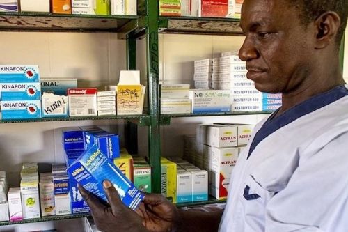 Produits pharmaceutiques : le gouvernement recadre les établissements de distribution en gros des médicaments