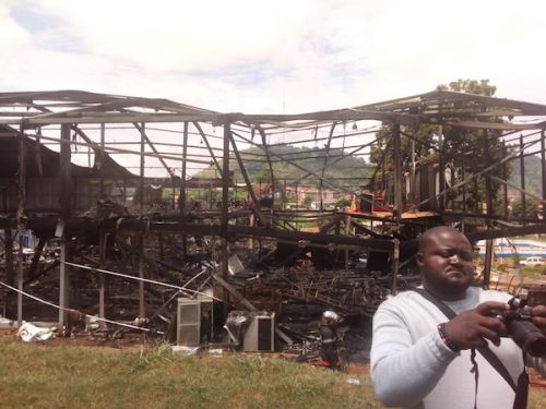 No, the Yaoundé Congress Center didn’t burn down