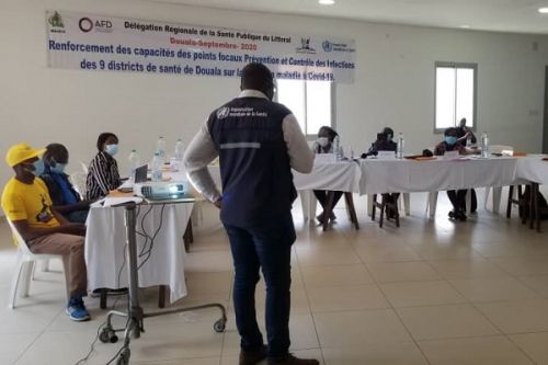 Douala : des agents de santé se recyclent pour mieux combattre le coronavirus