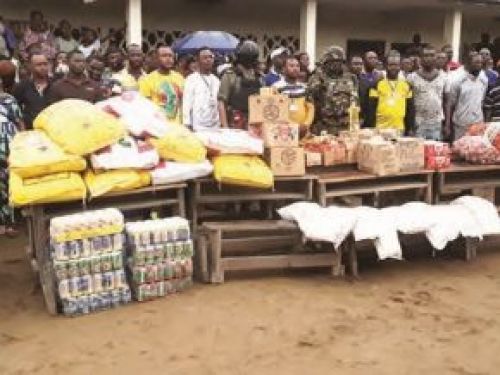Anglophone crisis: the army supplies Muyuka community with foodstuffs