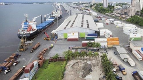 No, Chad and Central Africa did not breach their contract with Douala port