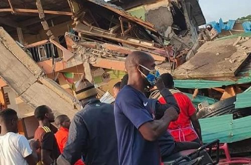 Douala : la mort de deux ouvriers dans la chute d’un échafaudage ravive le souvenir des effondrements d’immeubles  