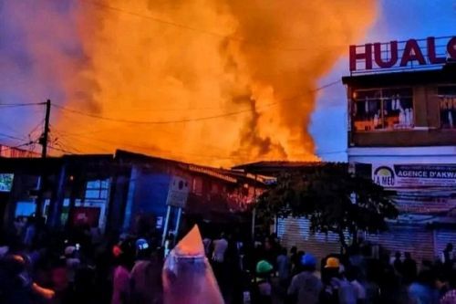 Douala: Fire Ravages Akwa Shopping Center, Losses Estimated in Millions