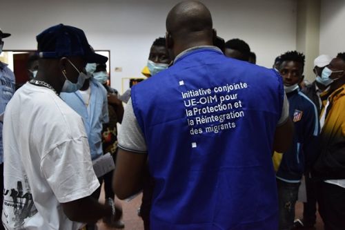 Immigration clandestine : retour de 25 Camerounais après le décès d’une migrante en plein désert