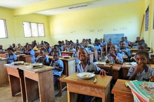 Les États-Unis ont financé, en 5 ans, la distribution de 24 millions de repas aux élèves au Cameroun