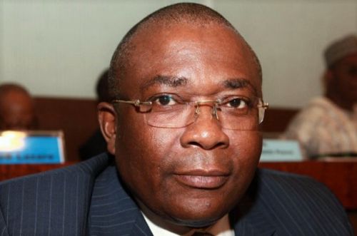 Assemblée nationale : Jean Michel Nintcheu et Cabral Libii volent au secours de Gaston Komba
