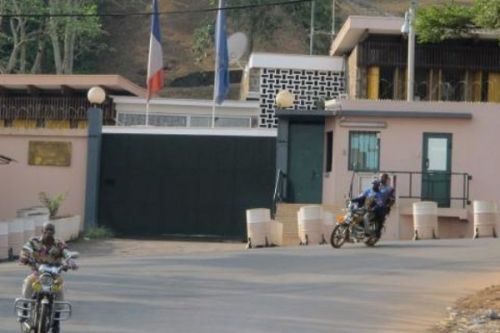 Ambassade de France au Cameroun : des officines privées accusées de perturber la délivrance des visas