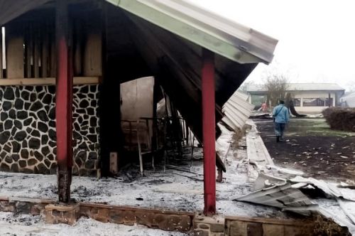 Sud-Ouest : l’hôpital de Mamfe reçoit du matériel médical d’une valeur de 80 millions FCFA après l’incendie
