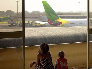 L&#039;aéroport de Douala est-il vraiment fermé au trafic aérien?