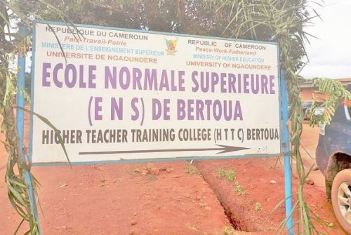 ENS de Bertoua : le directeur sommé de remettre les diplômes à 5 étudiants exclus pour dépassement d’âge