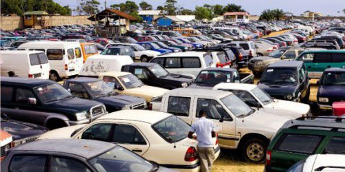 La douane liquiderait 2000 voitures à Douala