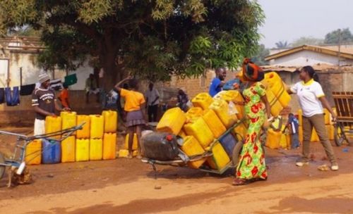 Non, Camwater n’a pas lancé une campagne de branchements d’eau à Douala