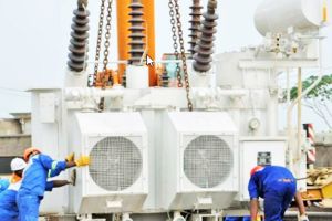Trois transformateurs pour renforcer l’offre d’électricité à Yaoundé et Limbe