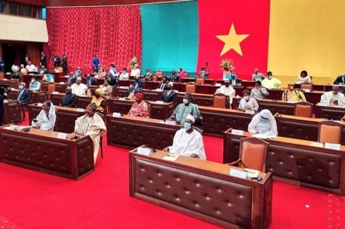 Sénat : première session de plein droit pour la troisième mandature dominée par le RDPC