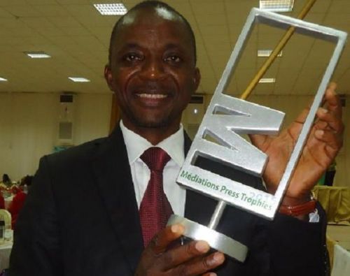 Commission des droits de l’Homme : le journaliste Denis Nkwebo nommé par Paul Biya