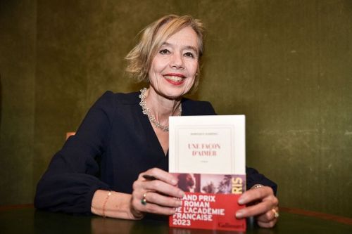 Littérature : Dominique Barbéris raconte la ville de Douala dans son dernier roman récompensé par l’Académie française