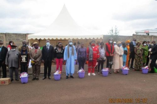 Covid 19 : la Croix-Rouge camerounaise offre 2000 kits aux établissements scolaires dans trois régions