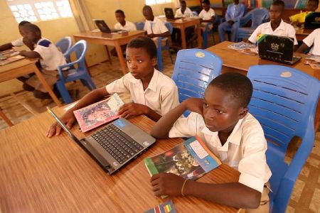 Education : le gouvernement prévoit de recruter 3 000 instituteurs et distribuer 2 millions de manuels scolaires en 2024