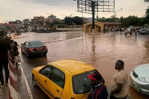 Précipitations : Yaoundé sous les eaux, l’Onacc annonce d’autres inondations dans la ville