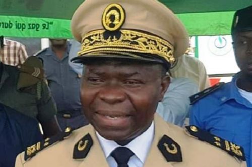Douala : le préfet du Wouri met en garde contre les contrôles routiers clandestins