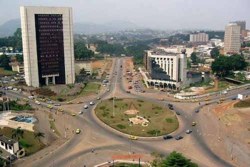 Yaoundé : le receveur des Domaines suspend une vente aux enchères publique de véhicules par la mairie