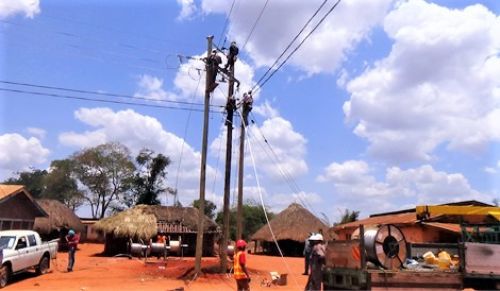 Electricité : 8 700 ménages du Nord et de l’Extrême-Nord bientôt connectés au réseau