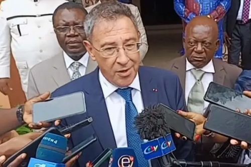 Médias : la France défend les programmes de Canal+, accusé de promouvoir l’homosexualité au Cameroun