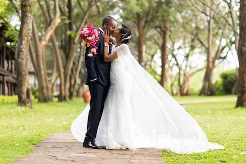 Oui, en Tanzanie un projet de publication de tous les actes de mariage a été annoncé