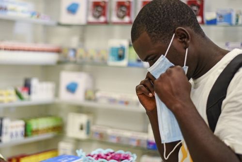 Lutte contre le Coronavirus : le ministre de la Santé conseille désormais le port du masque