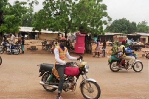 Garoua : la mairie forme les conducteurs de mototaxis en vue de l’obtention du permis de conduire