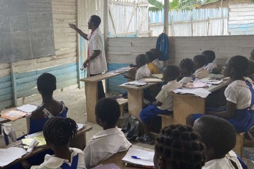 Le Parec dégage un appui financier de 800 millions FCFA pour primer 1000 écoles primaires « performantes »