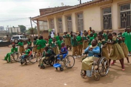 Éducation de base : le gouvernement veut mettre fin aux écoles spécialisées pour handicapés