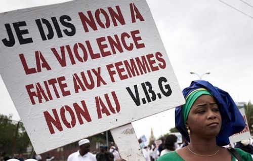 Violences faites aux femmes : les chiffres alarmants de la Commission des droits de l’homme