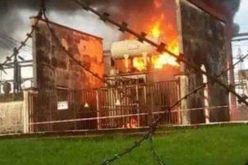 Douala : un nouvel incendie sur un poste de Sonatrel plonge une dizaine de quartiers dans le noir