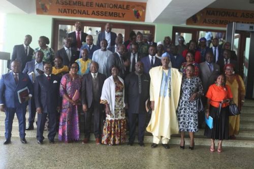 Diplomatie : le Cameroun veut accueillir la 18e conférence des présidents de parlement du Commonwealth en juillet 2023