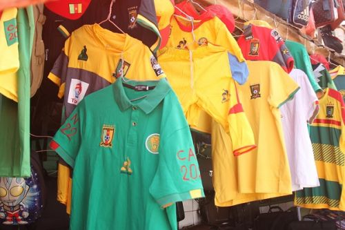 À Bafoussam, les bonnes affaires de la CAN font rêver de l’organisation d’une Coupe du monde au Cameroun