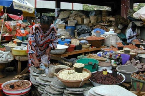 Le port du masque désormais obligatoire dans les marchés de Yaoundé