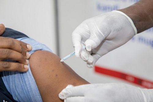 Cameroon plans to integrate the Covid-19 vaccine into routine immunization from 2023