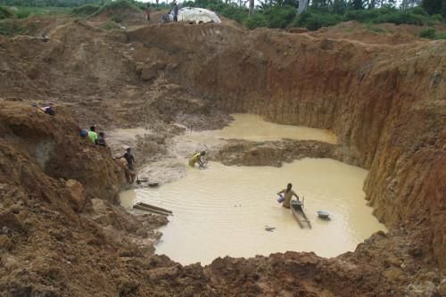 Cameroon: 14 artisanal miners  died in the mining field due to companies’ negligence in the East in Jan-Apr 2021 (FODER)